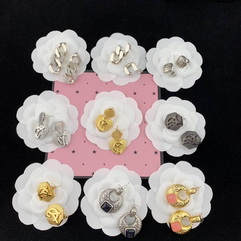 YSL Brooch 10lyr47